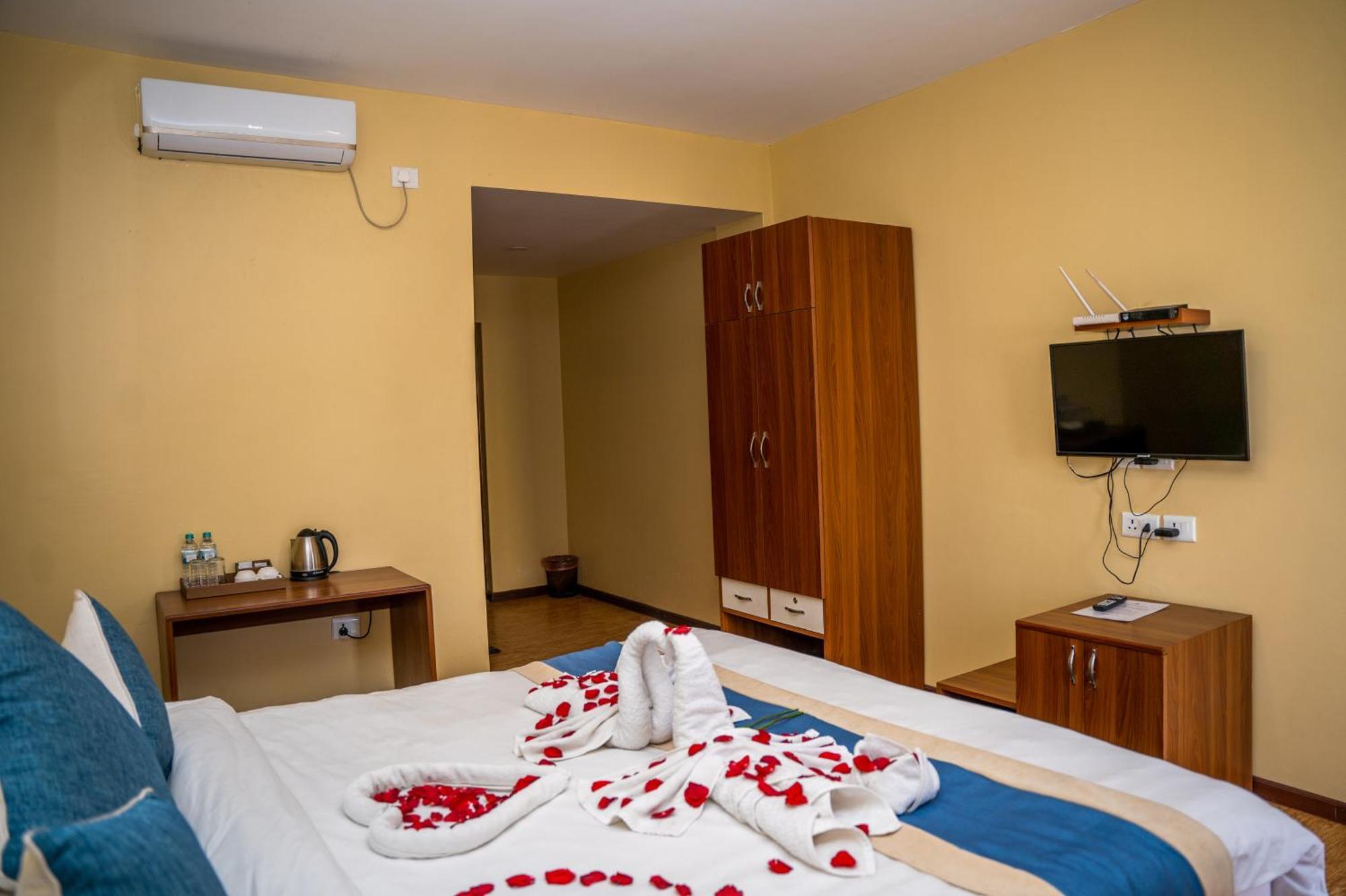 Hotel Glory Garden Pokhara Værelse billede